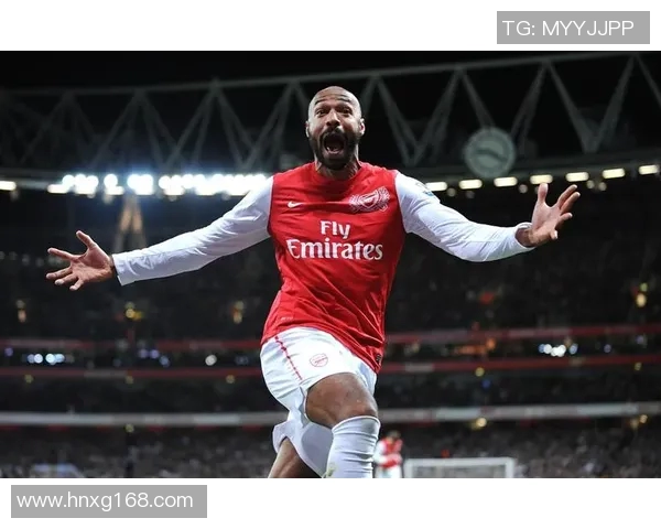 范佩西:从荷兰天才到英超传奇,他的足球之路充满荣耀与挑战